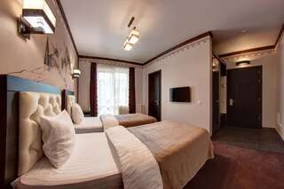 Отель Karpatski Hotel & Spa Буковель Стандартный двухместный номер с 2 отдельными кроватями-1