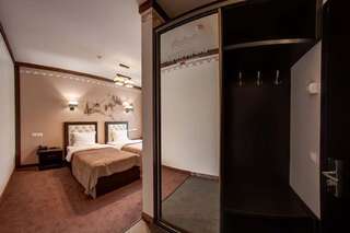 Отель Karpatski Hotel & Spa Буковель Стандартный двухместный номер с 2 отдельными кроватями-2